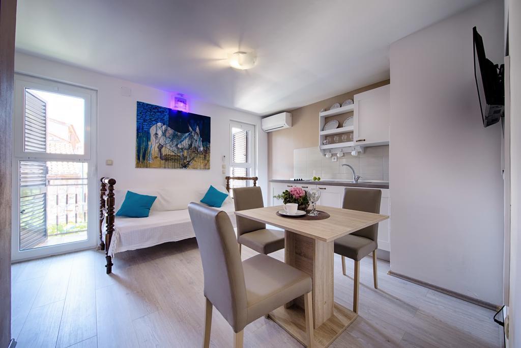 Apartments Villa Anka Komiza Luaran gambar