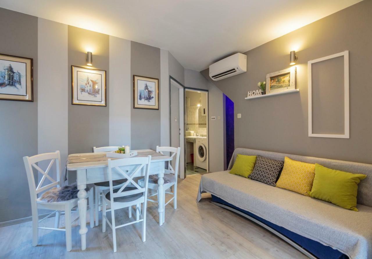 Apartments Villa Anka Komiza Luaran gambar
