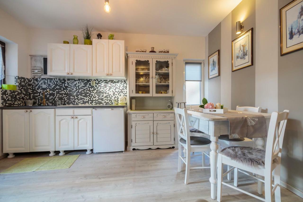 Apartments Villa Anka Komiza Luaran gambar