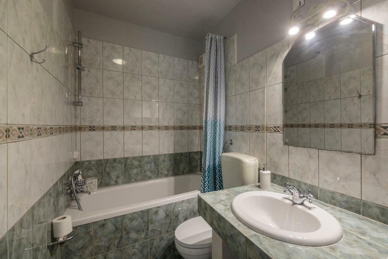 Apartments Villa Anka Komiza Luaran gambar